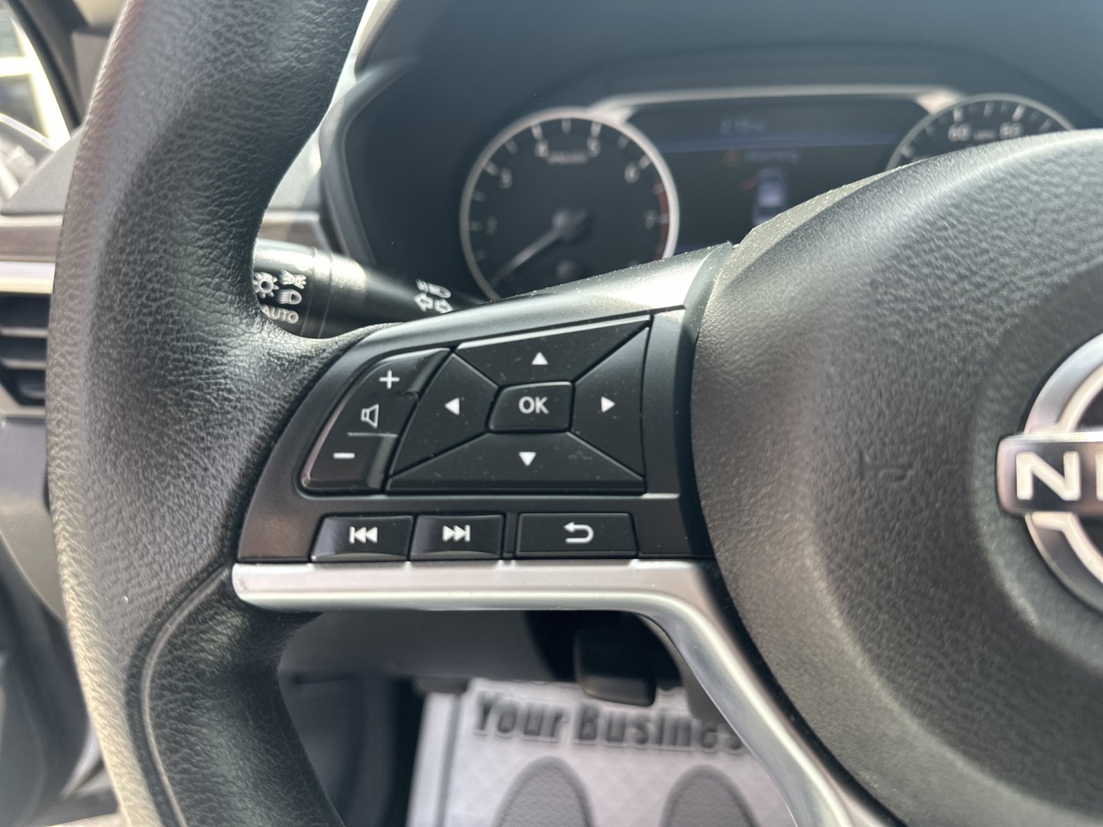 Used 2024 Nissan Altima 2.5 SV FWD image 13