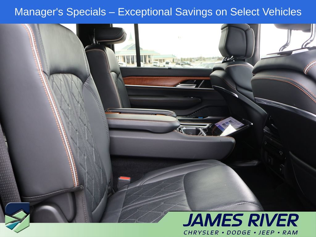 Used 2024 Jeep Grand Wagoneer L Series III AWD/4WD image 12
