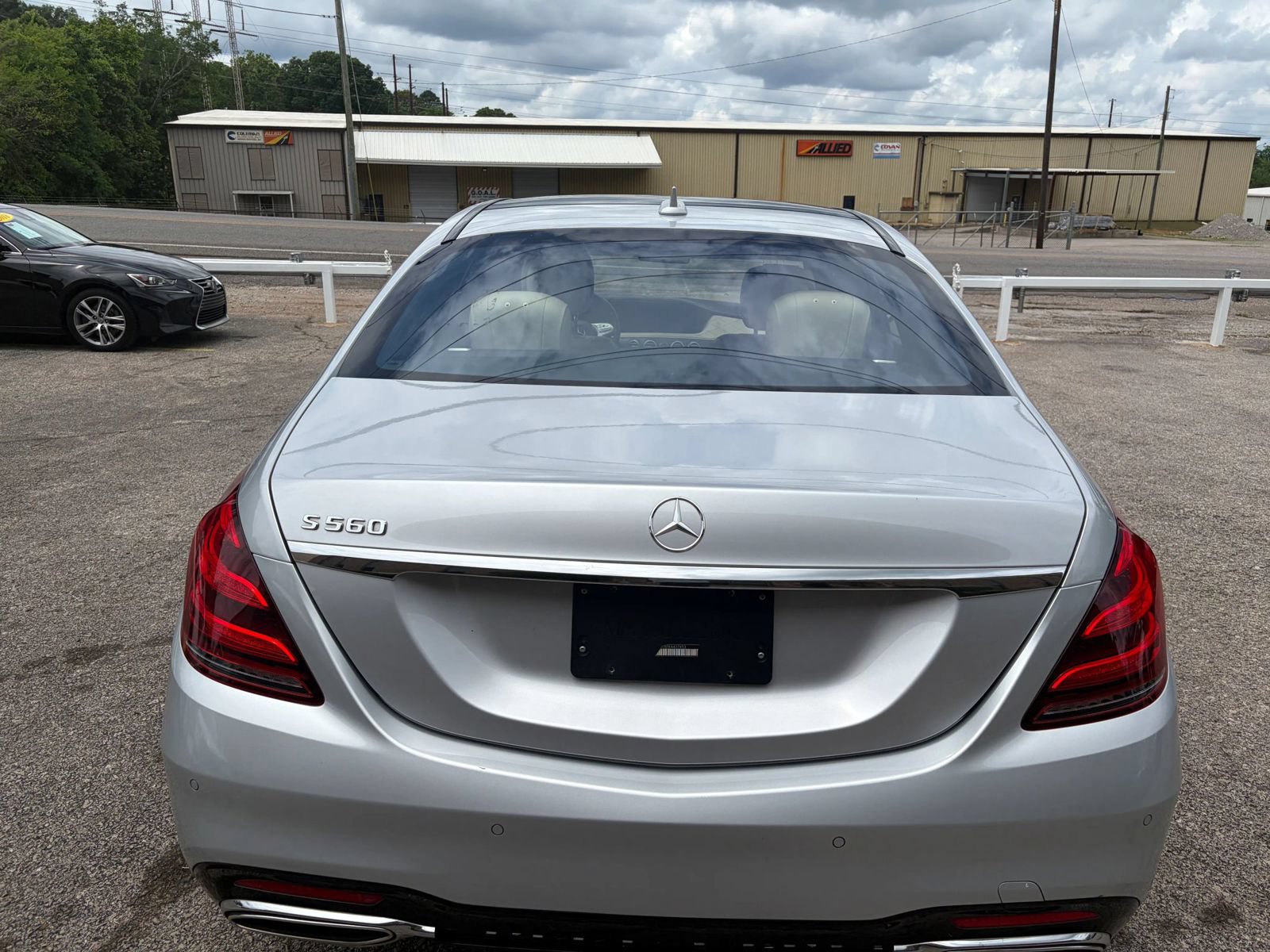 Used 2019 Mercedes-Benz S 560 Sedan image 4
