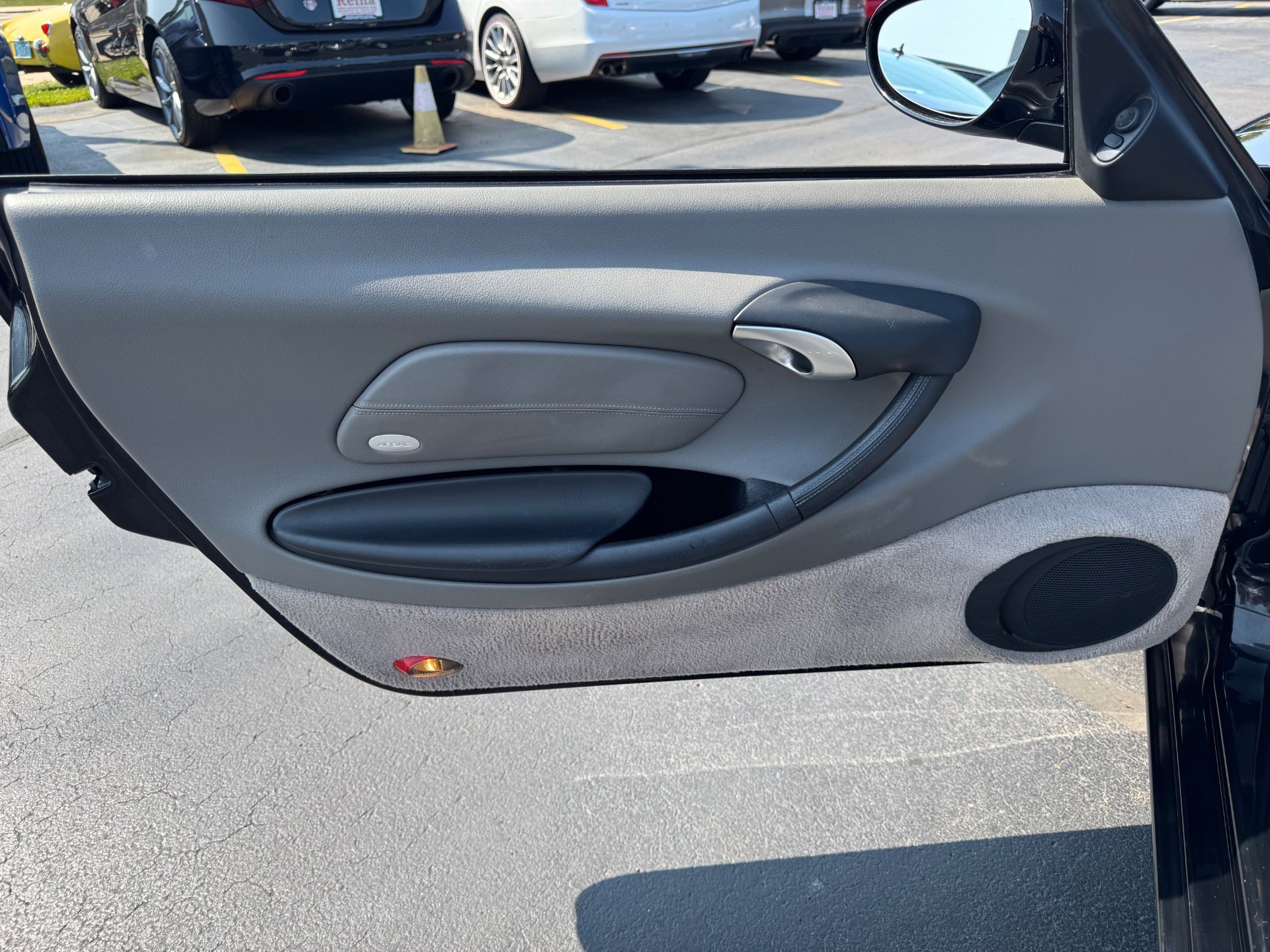 Used 2000 Porsche Boxster RWD image 4