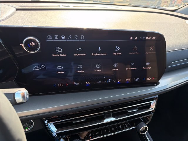 New 2027 Chevrolet Traverse LT w/ Sun and Wheel Package FWD image 25