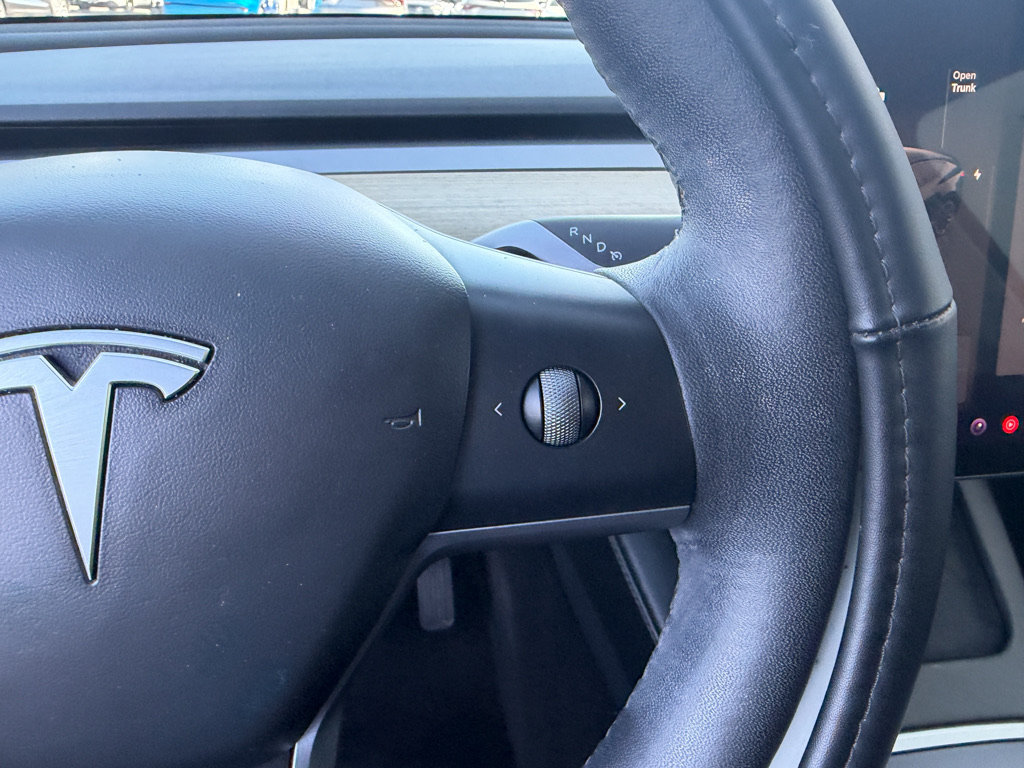 Used 2023 Tesla Model Y Long Range AWD/4WD image 14