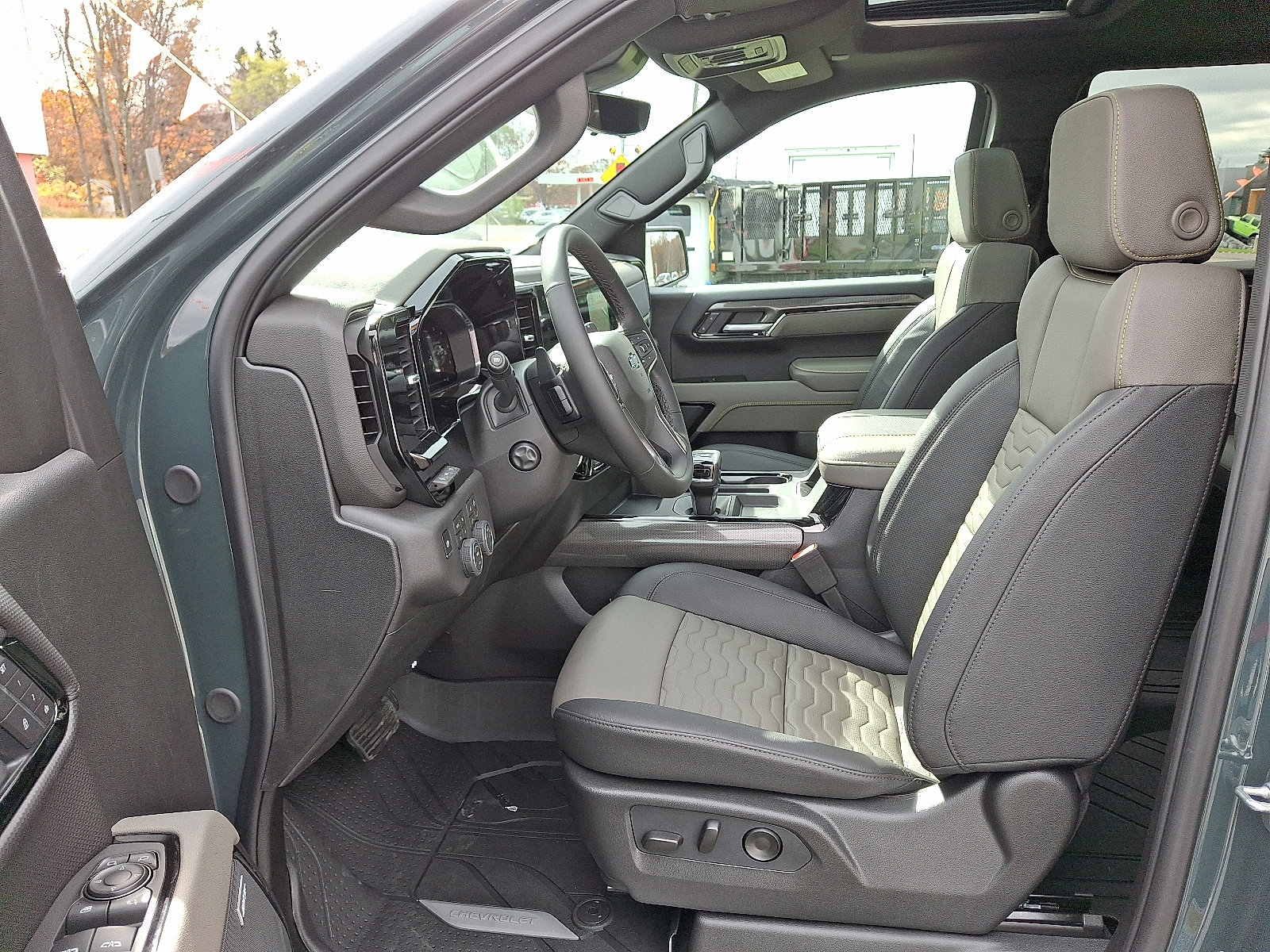 New 2026 Chevrolet Silverado 1500 ZR2 image 9