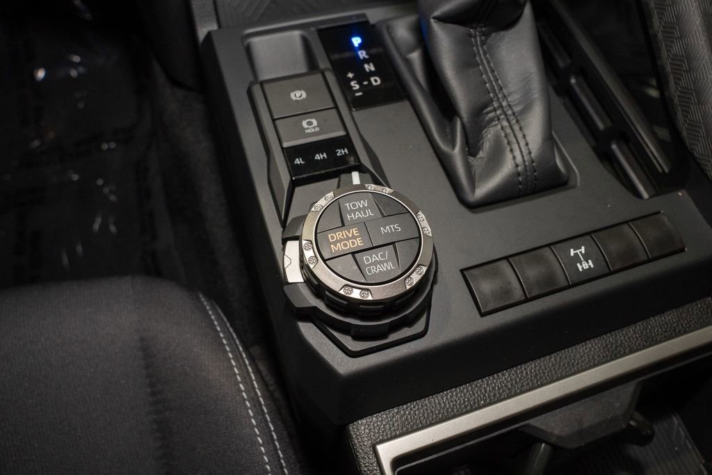 Certified 2025 Toyota Tacoma TRD Off-Road image 16