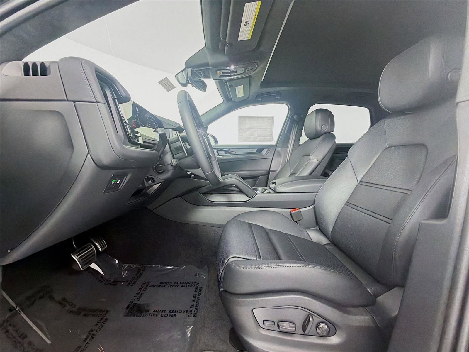 New 2026 Porsche Cayenne GTS image 5