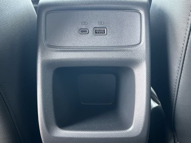 Used 2025 Chevrolet Trax RS w/ Driver Confidence Package FWD image 35