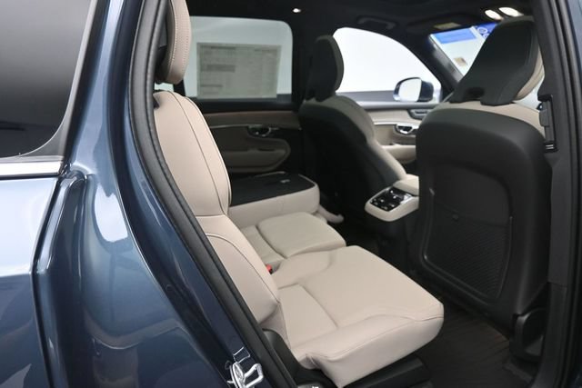 Used 2026 Volvo XC90 B6 Plus w/ Protection Package Premier AWD/4WD image 27