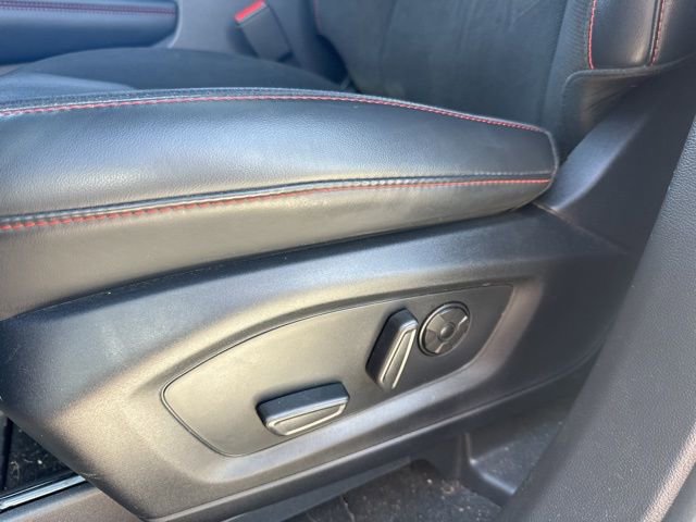 Used 2025 Ford Explorer ST AWD/4WD image 5