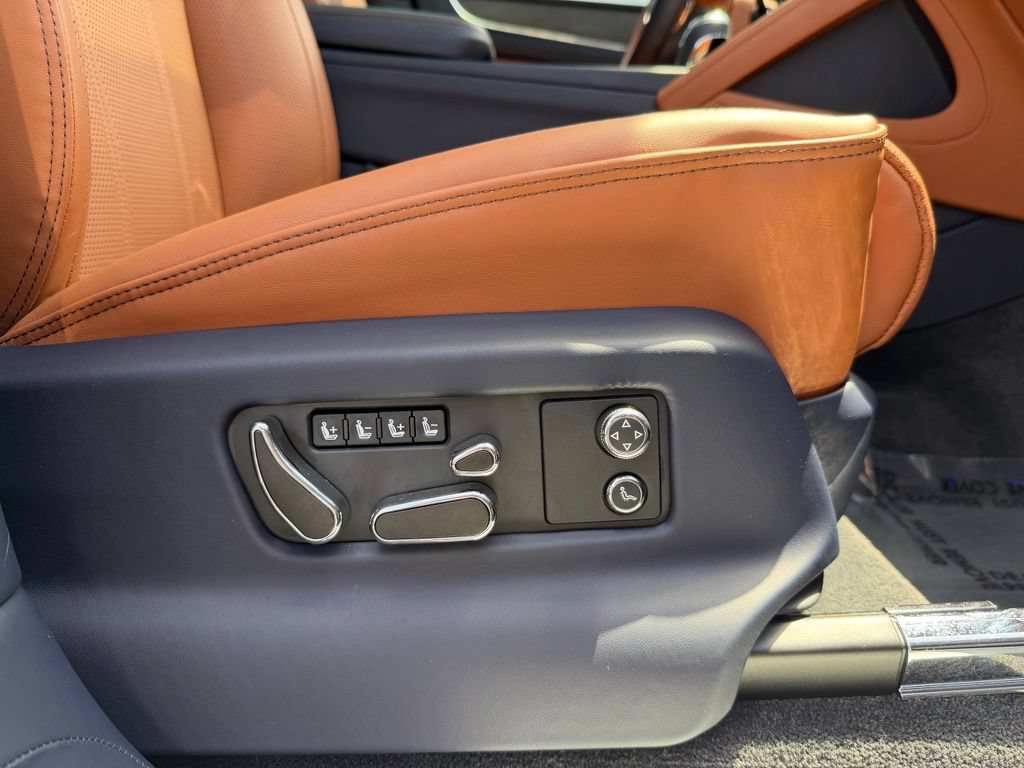 Used 2023 Bentley Bentayga AWD/4WD image 57