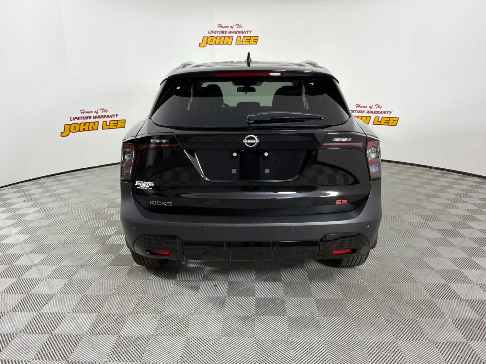 New 2026 Nissan Kicks SR FWD image 4