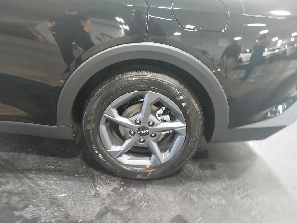 New 2026 Kia K4 FWD image 32
