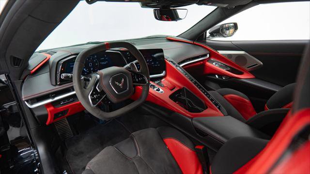 Used 2022 Chevrolet Corvette 3LT w/ Z51 Performance Package image 2