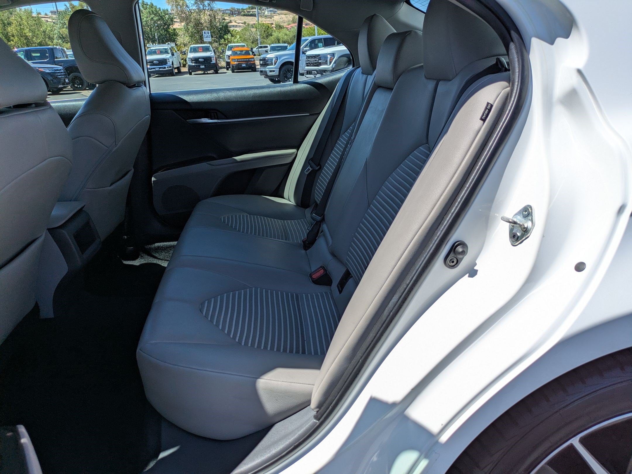 Used 2023 Toyota Camry SE FWD image 25