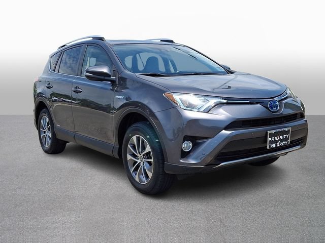 Used 2016 Toyota RAV4 XLE w/ Convenience Package AWD/4WD image 2