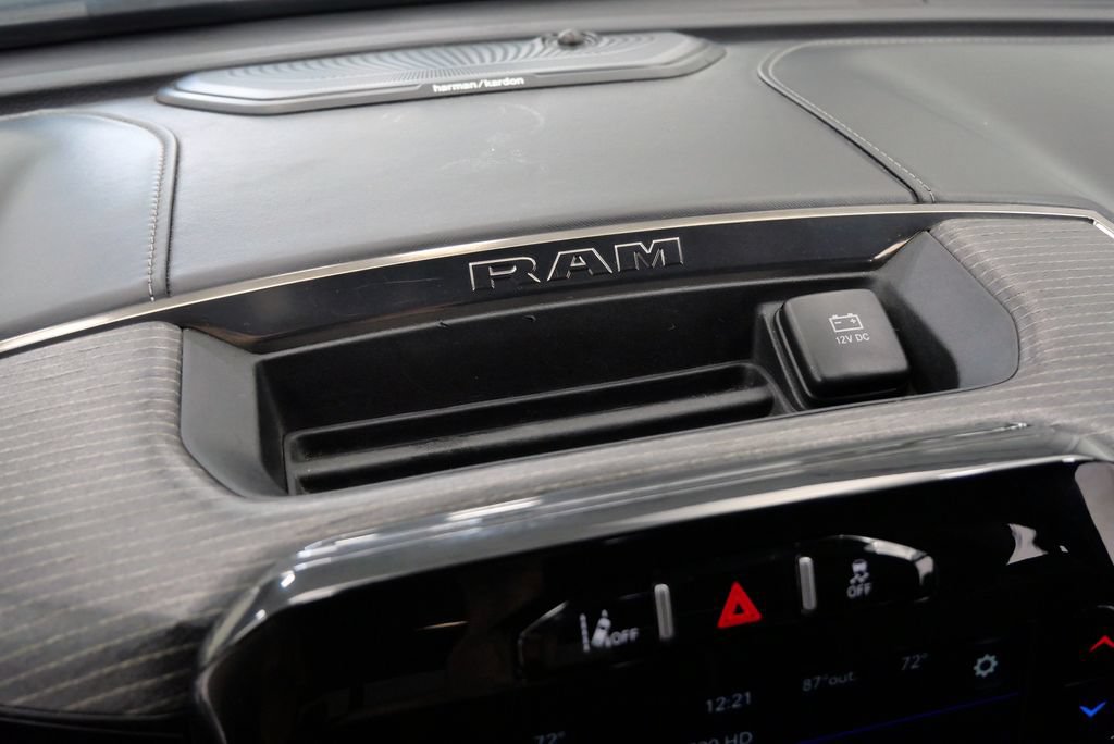 Used 2021 RAM 2500 Limited AWD/4WD image 32