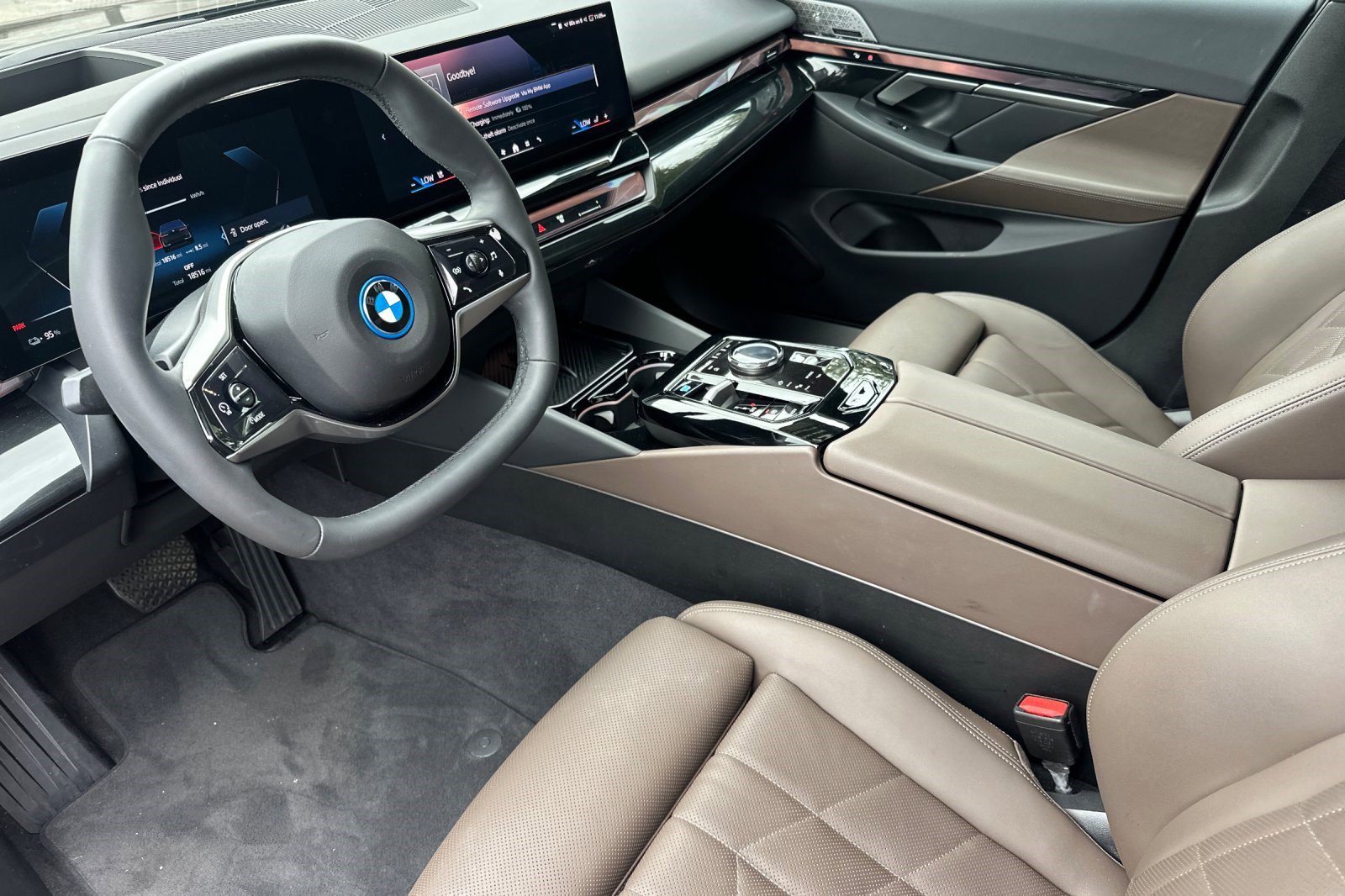Certified 2024 BMW i5 eDrive40i w/ Premium Package image 11