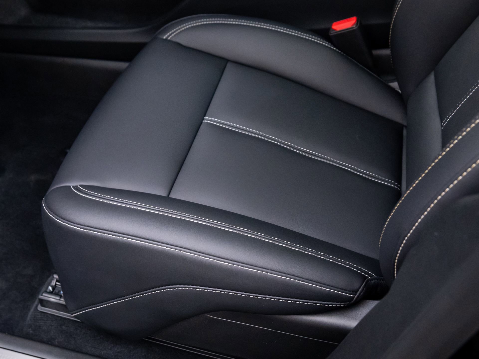 New 2026 Cadillac Optiq Sport 1 image 17