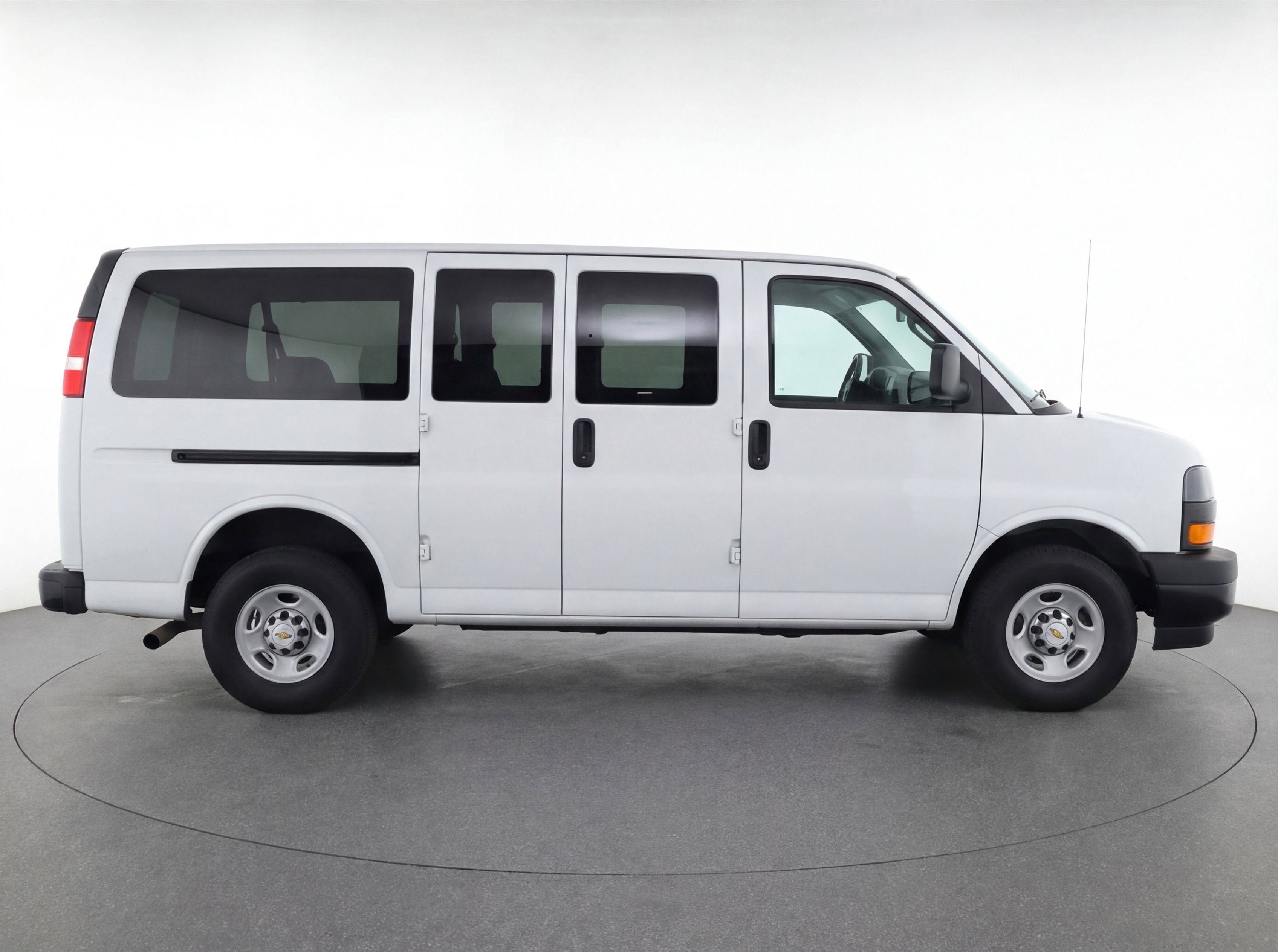 Used 2025 Chevrolet Express 3500 LT w/ LT Preferred Equipment Group image 11