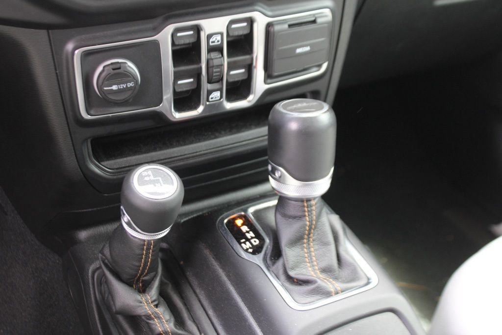 Used 2021 Jeep Gladiator Overland image 14