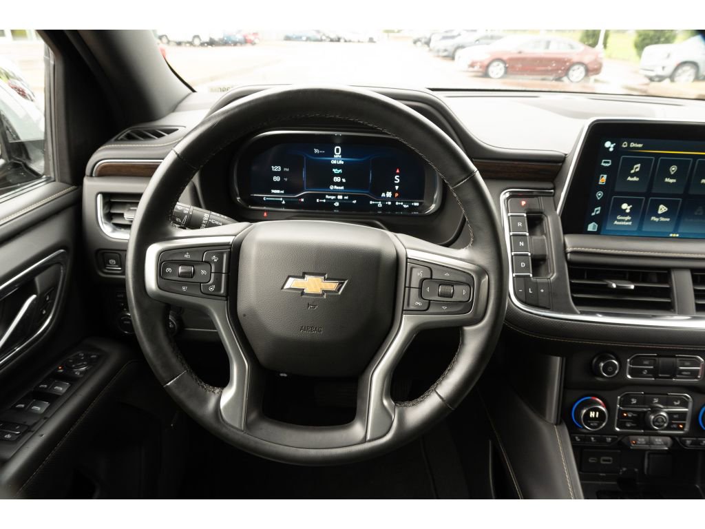 Used 2024 Chevrolet Suburban Premier AWD/4WD image 22