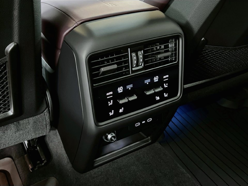New 2026 Porsche Cayenne S AWD/4WD image 27