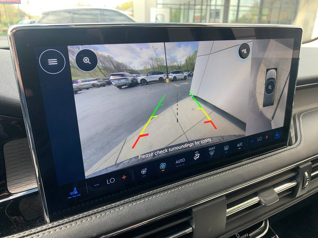 Used 2023 Lincoln Corsair AWD w/ Equipment Group 101A image 30