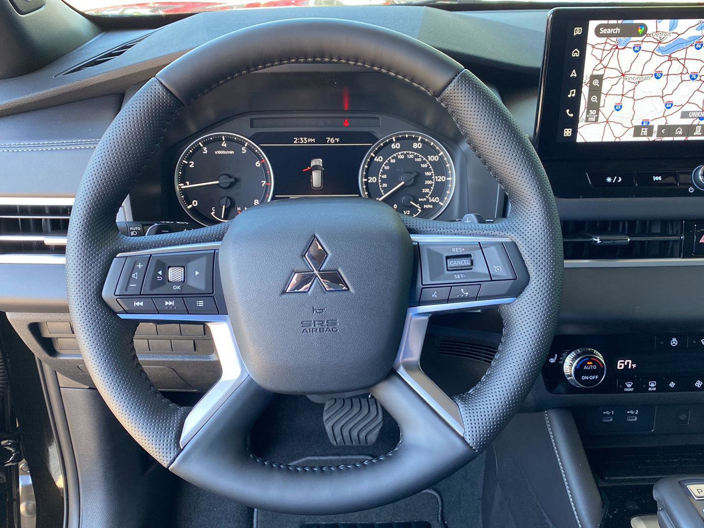 New 2026 Mitsubishi Outlander LE AWD/4WD image 29