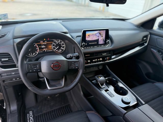 Used 2026 Nissan Rogue SV image 12