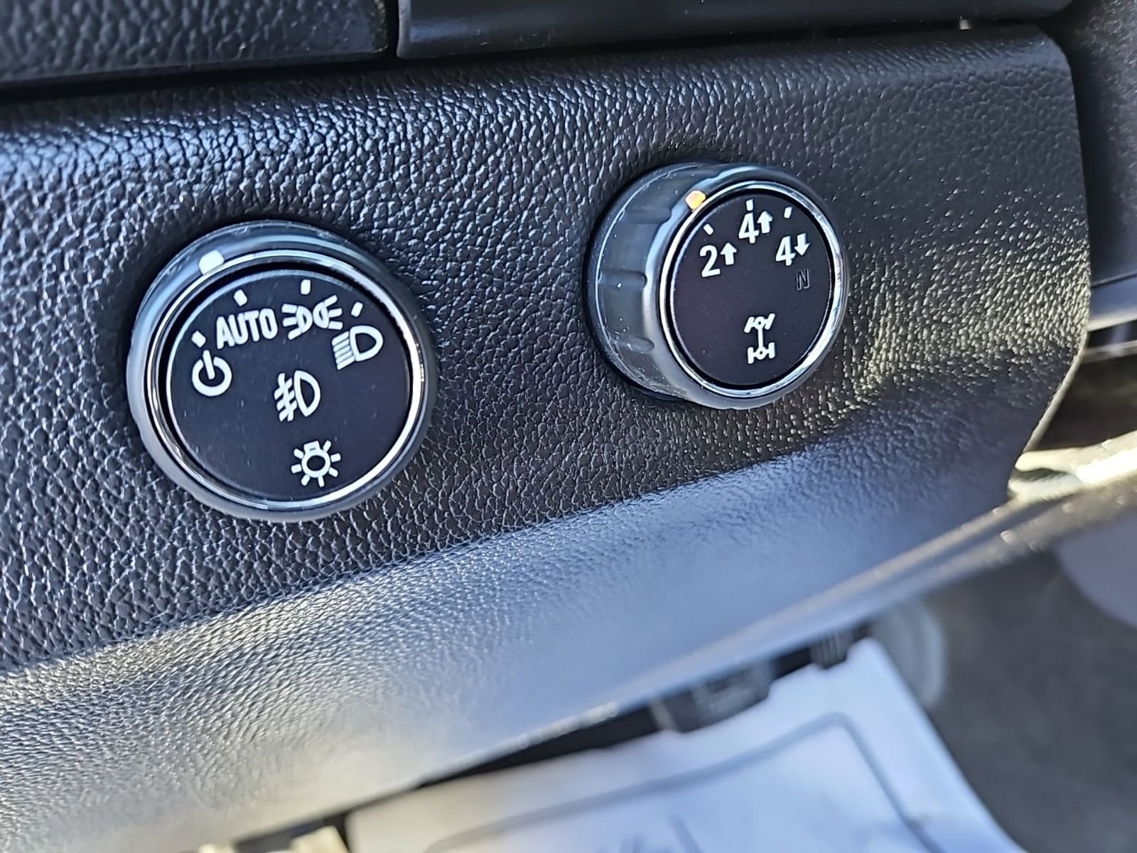 Used 2015 Chevrolet Colorado LT w/ LT Convenience Package image 13