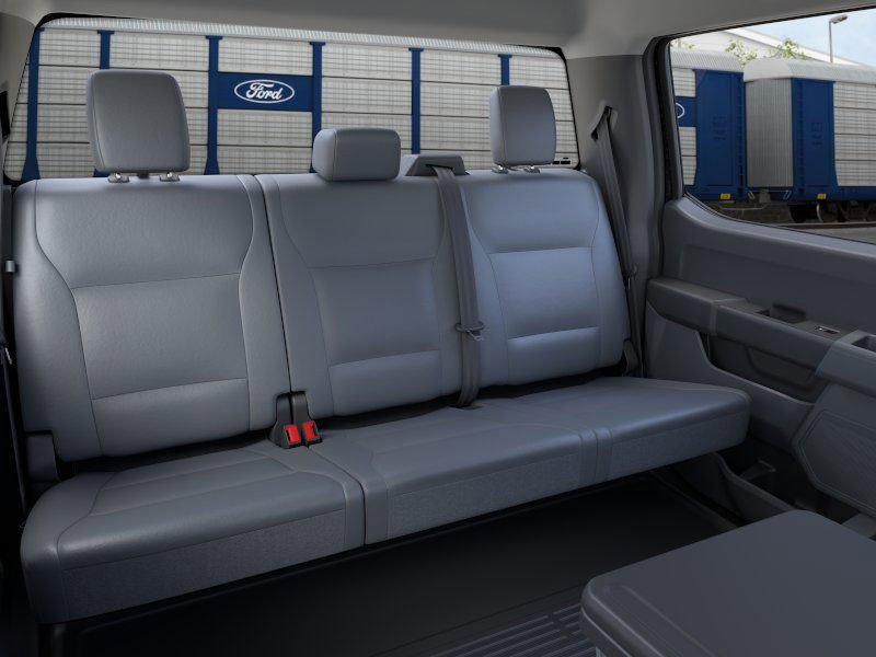 New 2026 Ford F350 4x4 Crew Cab DRW Super Duty image 11