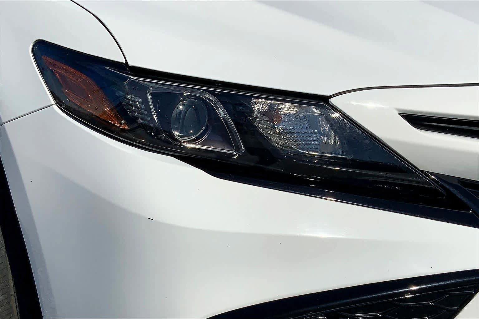 Used 2024 Toyota Camry SE w/ Convenience Package image 25