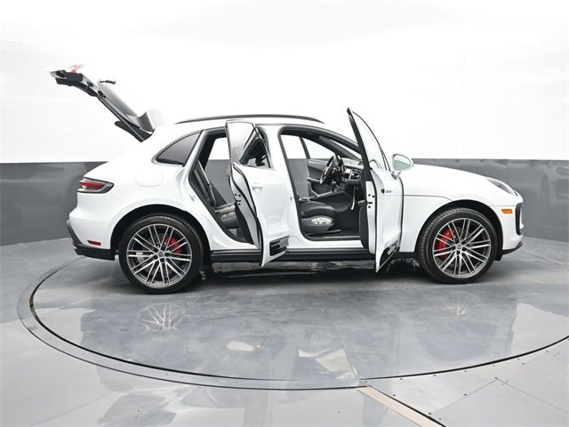 New 2026 Porsche Macan S image 32