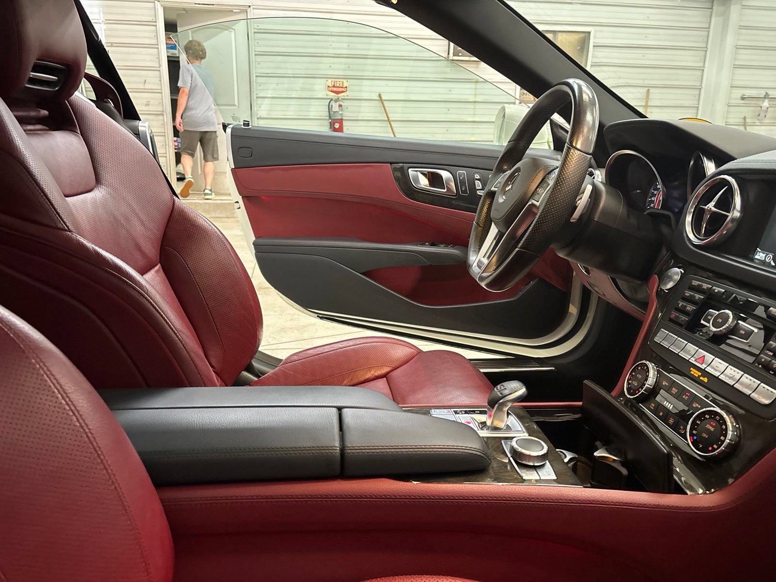 Used 2014 Mercedes-Benz SL 550 image 31