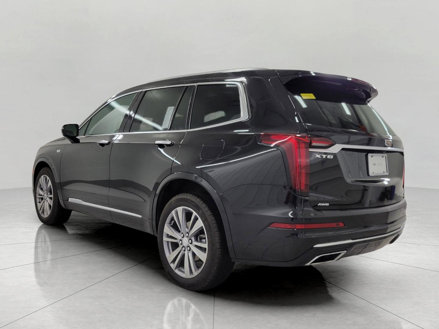 Used 2025 Cadillac XT6 Premium Luxury image 21