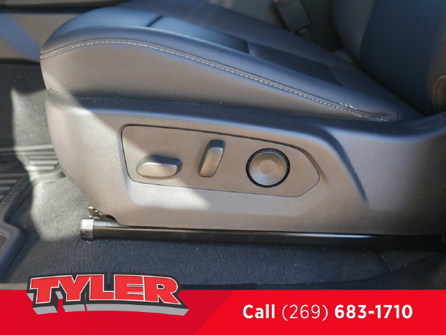 Used 2024 GMC Canyon Elevation w/ Elevation Premium Package AWD/4WD image 20
