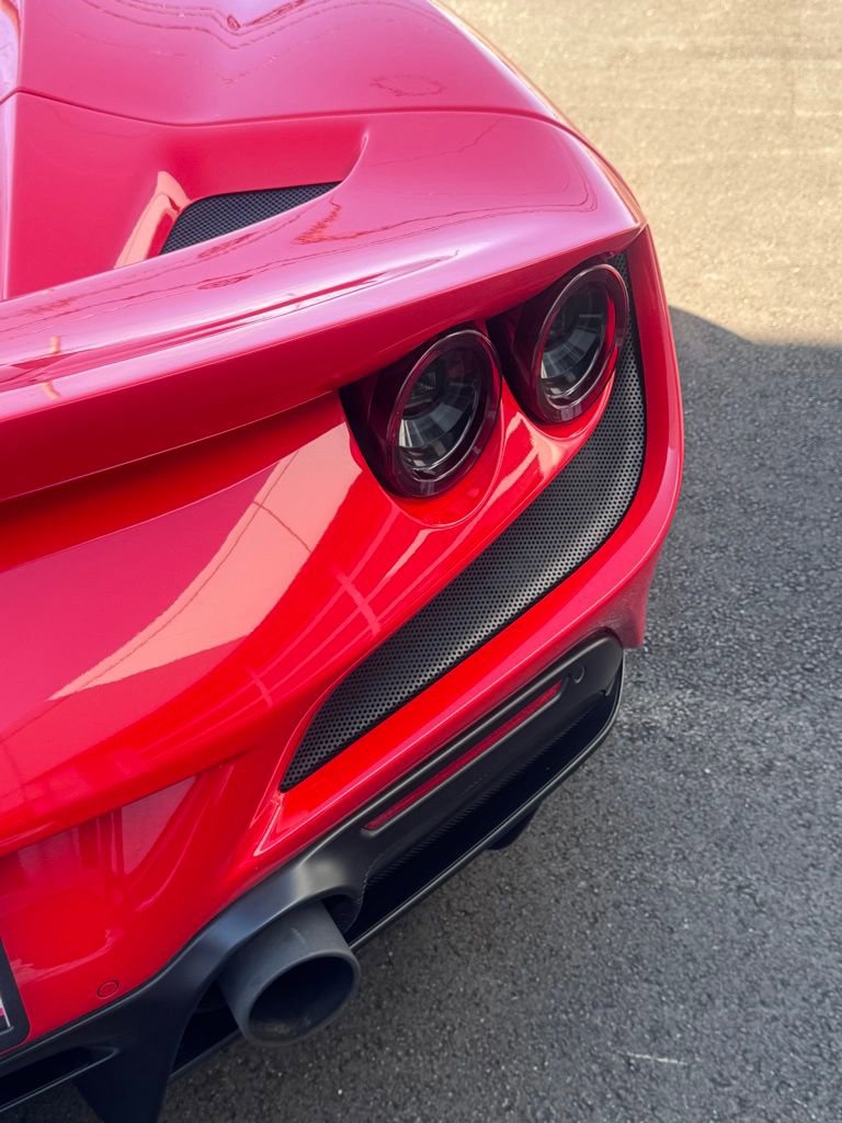 Used 2020 Ferrari F8 Tributo image 34