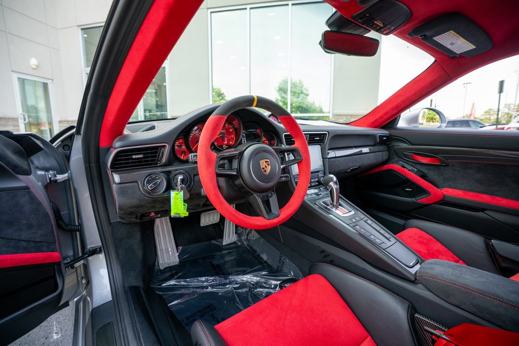 Used 2018 Porsche 911 GT2 RS RWD image 37