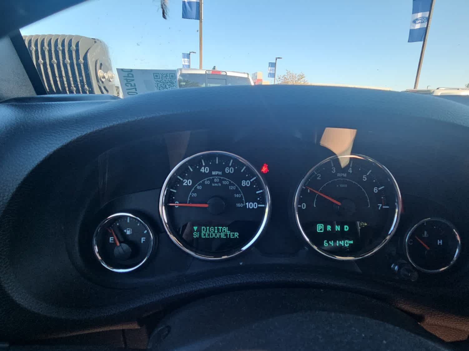 Used 2018 Jeep Wrangler Unlimited Sahara w/ Connectivity Group image 19