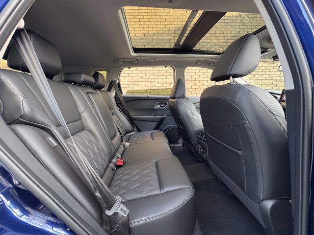 New 2026 Nissan Rogue Platinum w/ Platinum Premium Package AWD/4WD image 11