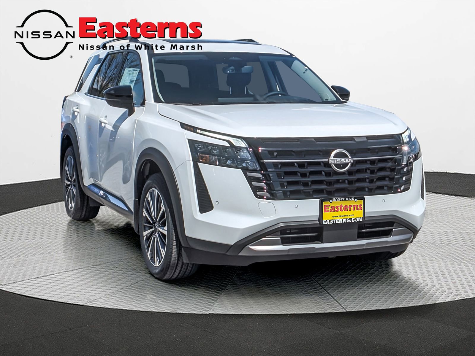 New 2026 Nissan Pathfinder Platinum image 5