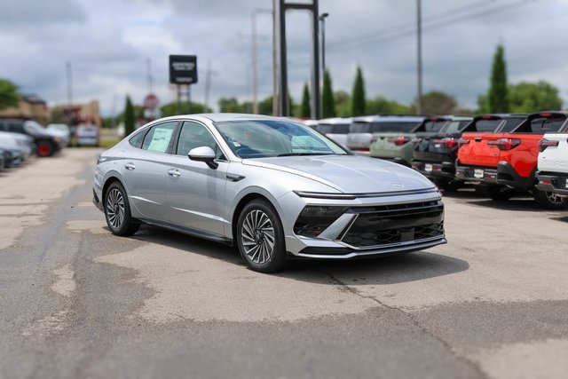 New 2025 Hyundai Sonata SEL