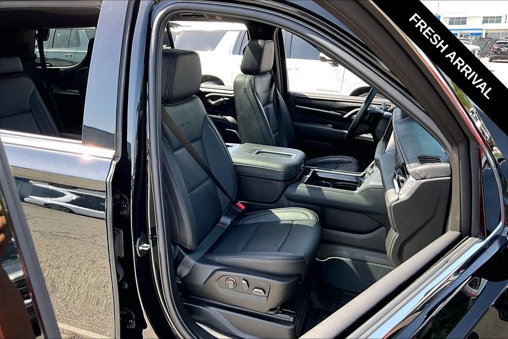 Used 2024 GMC Yukon Denali AWD/4WD image 29