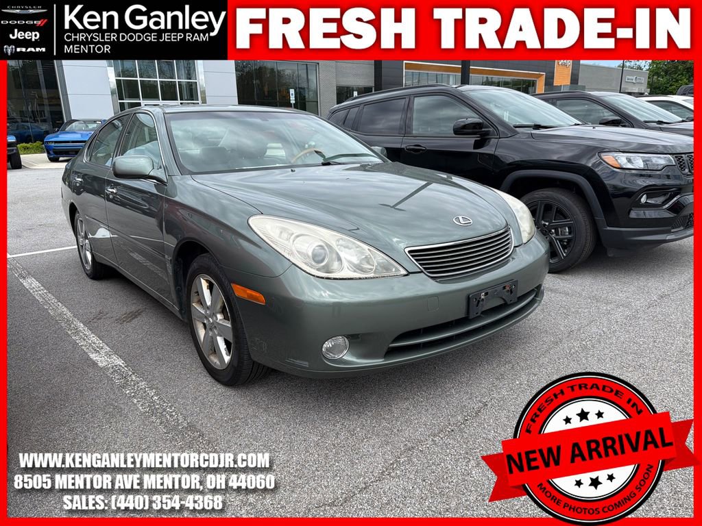 Used 2005 Lexus ES 330 FWD image 2