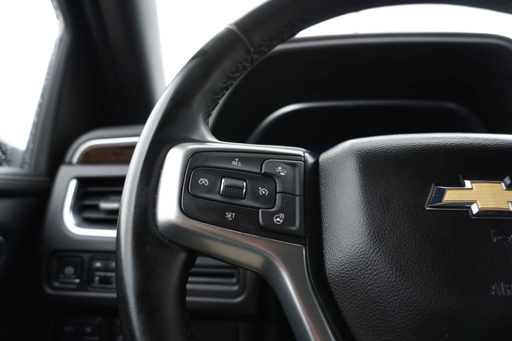 Used 2023 Chevrolet Suburban Premier image 21
