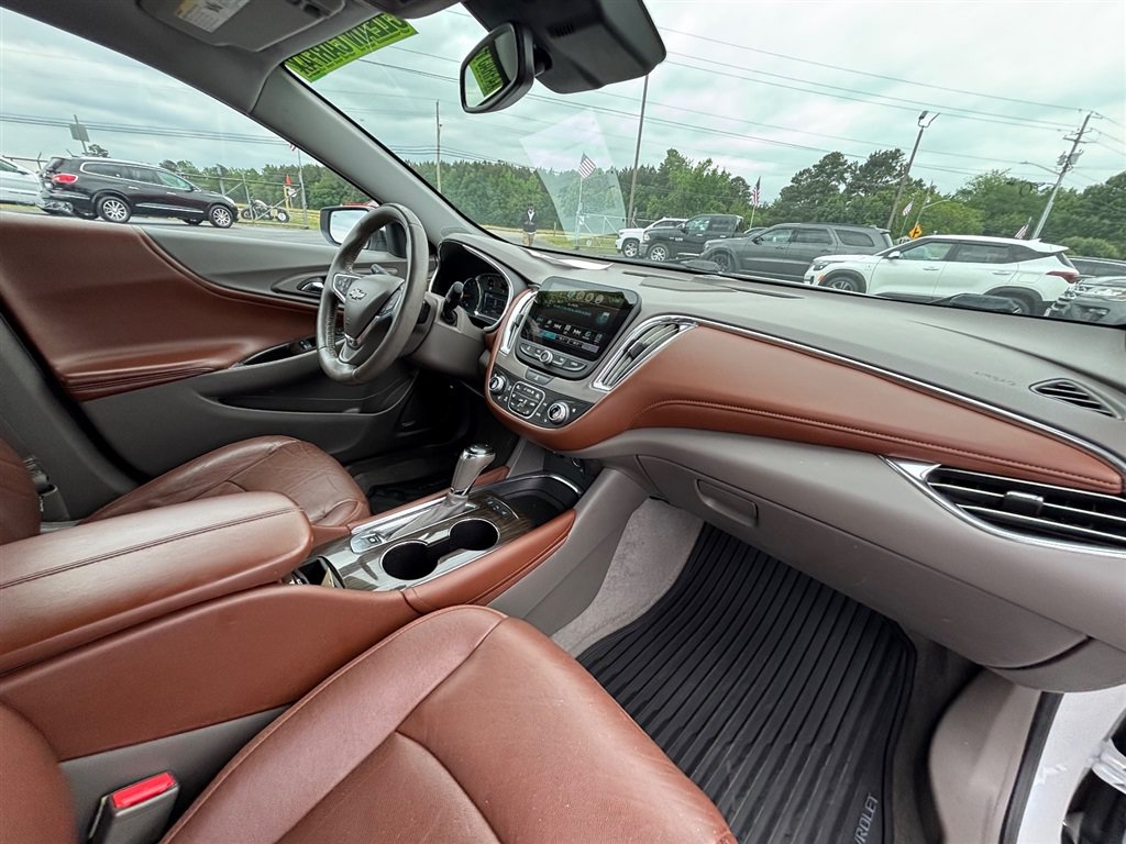 Used 2016 Chevrolet Malibu Premier w/ Driver Confidence Package II FWD image 24