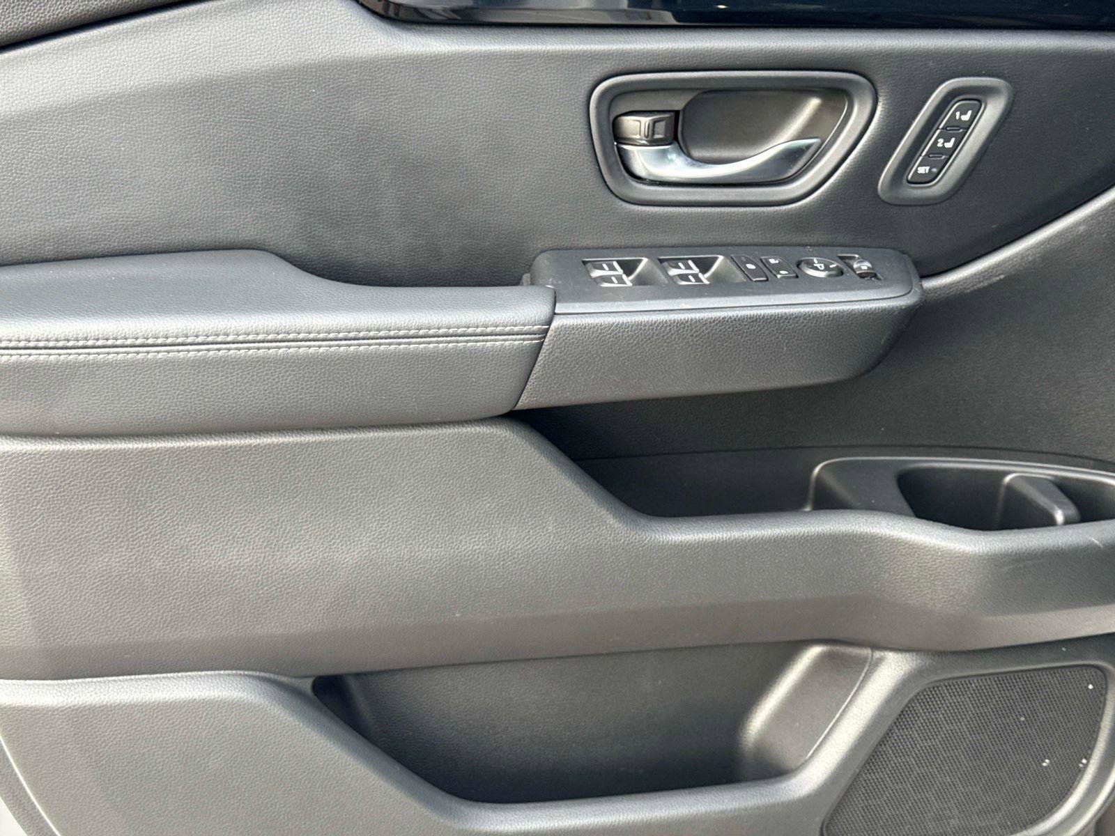 Certified 2024 Honda Pilot Touring image 20