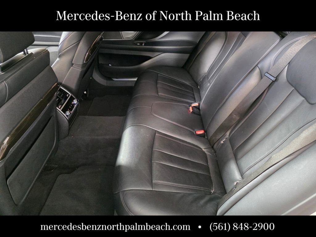 Used 2020 BMW 740i w/ Cold Weather Package image 13