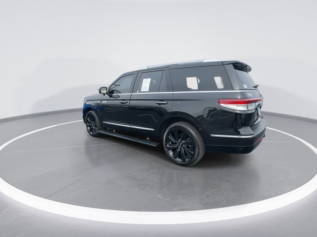Used 2022 Lincoln Navigator Reserve image 6