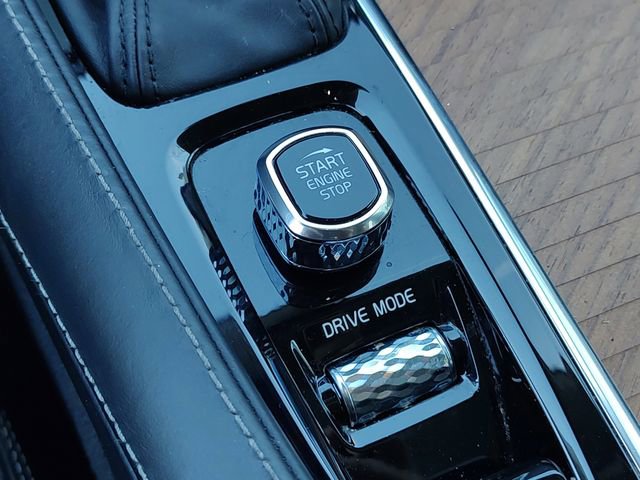 Used 2020 Volvo XC90 T6 Inscription w/ Protection Package Premier image 19