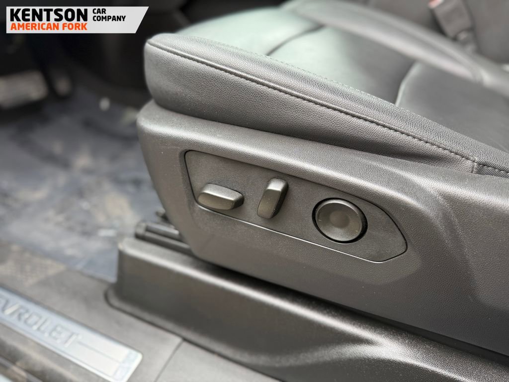 Used 2025 Chevrolet Suburban Z71 AWD/4WD image 34